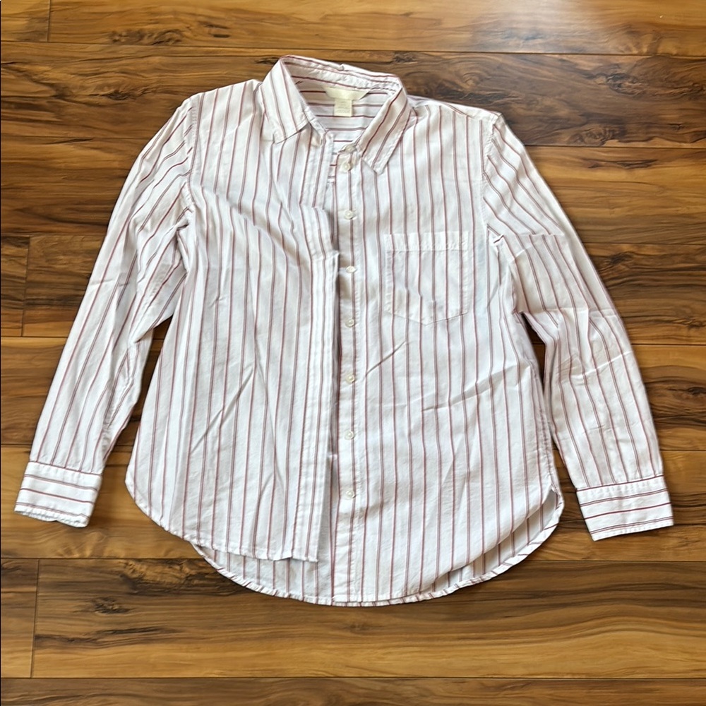 H&M White and Red Striped Button Down Shirt